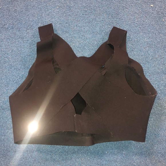 Lululemon sports bra - Picture 2 of 3